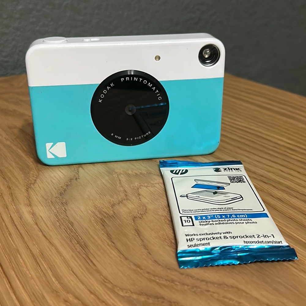 Kodak instant print camera plus photo paper